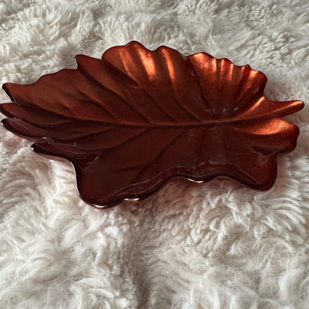 Burnt Red Leaf-Shaped Decorative Dish - Picture 2 of 4